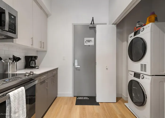 Post Getaway Ideal 4br For Groups Apartamento Chicago