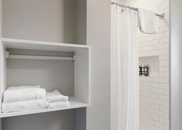 Post Getaway Ideal 4br For Groups Chicago